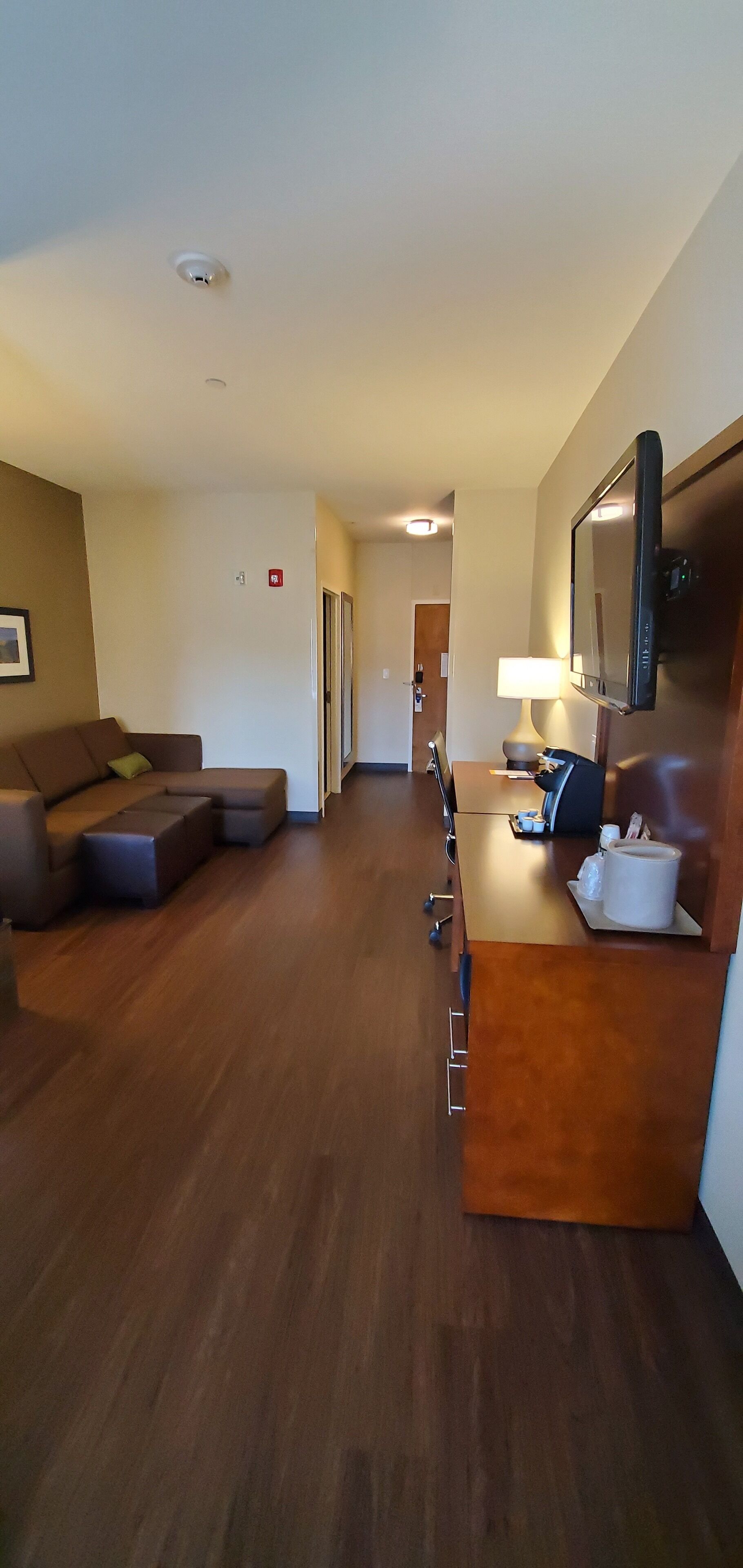 suite, 1 king bed with sofa bed (pet friendly) | hypo-allergenic bedding, pillow-top beds, in-room safe, desk