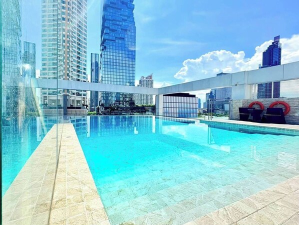 Piscine sur le toit