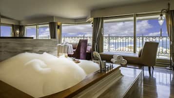 Presidentiële penthouse | 1 slaapkamer, luxe beddengoed, pillowtop-bedden, een minibar