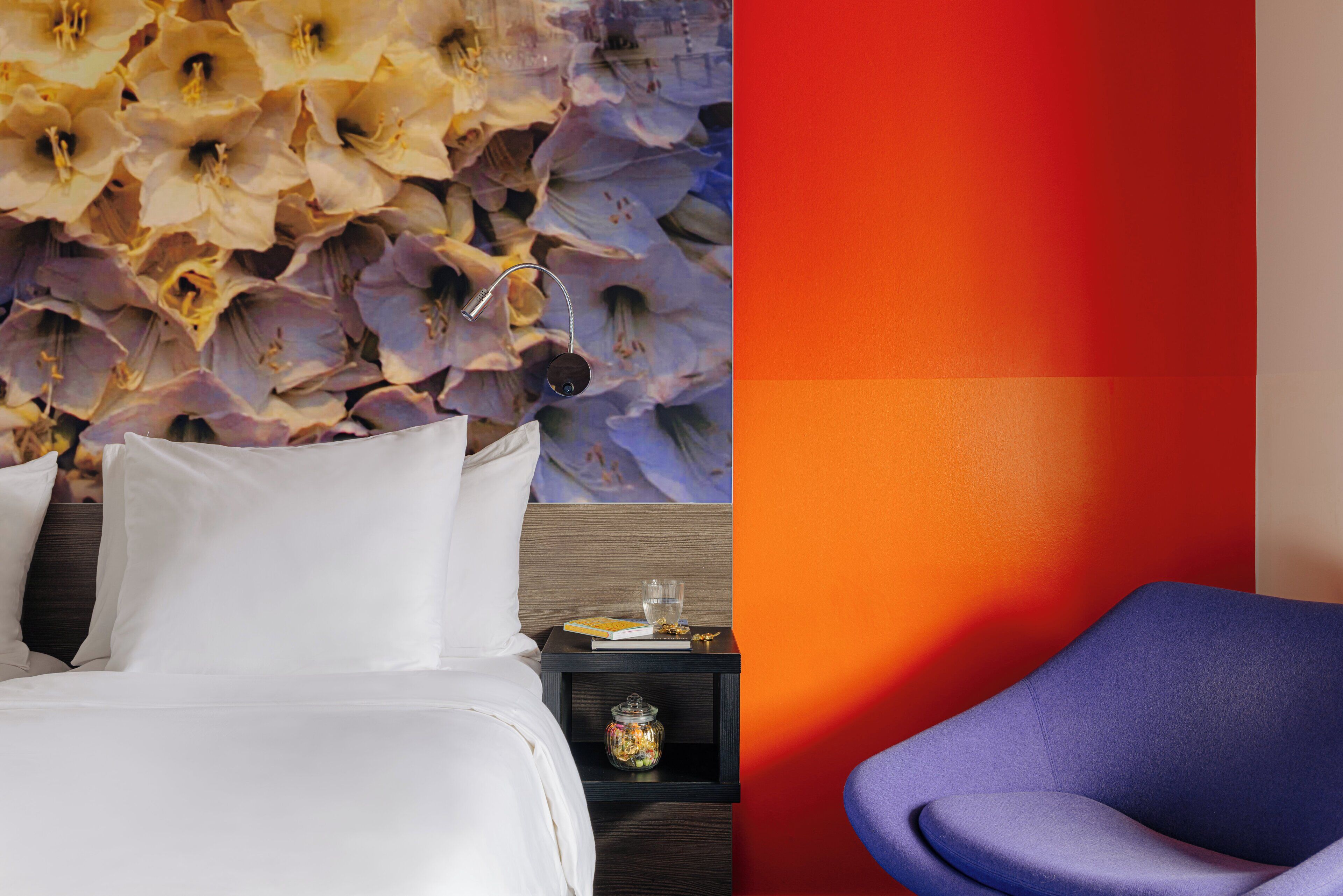 Ropa de cama de alta calidad y minibar 