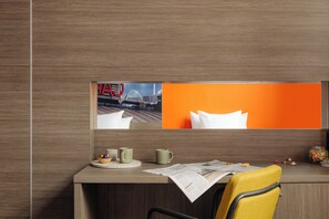 Premium bedding, minibar, in-room safe, desk - The Manor Amsterdam (Amsterdam)