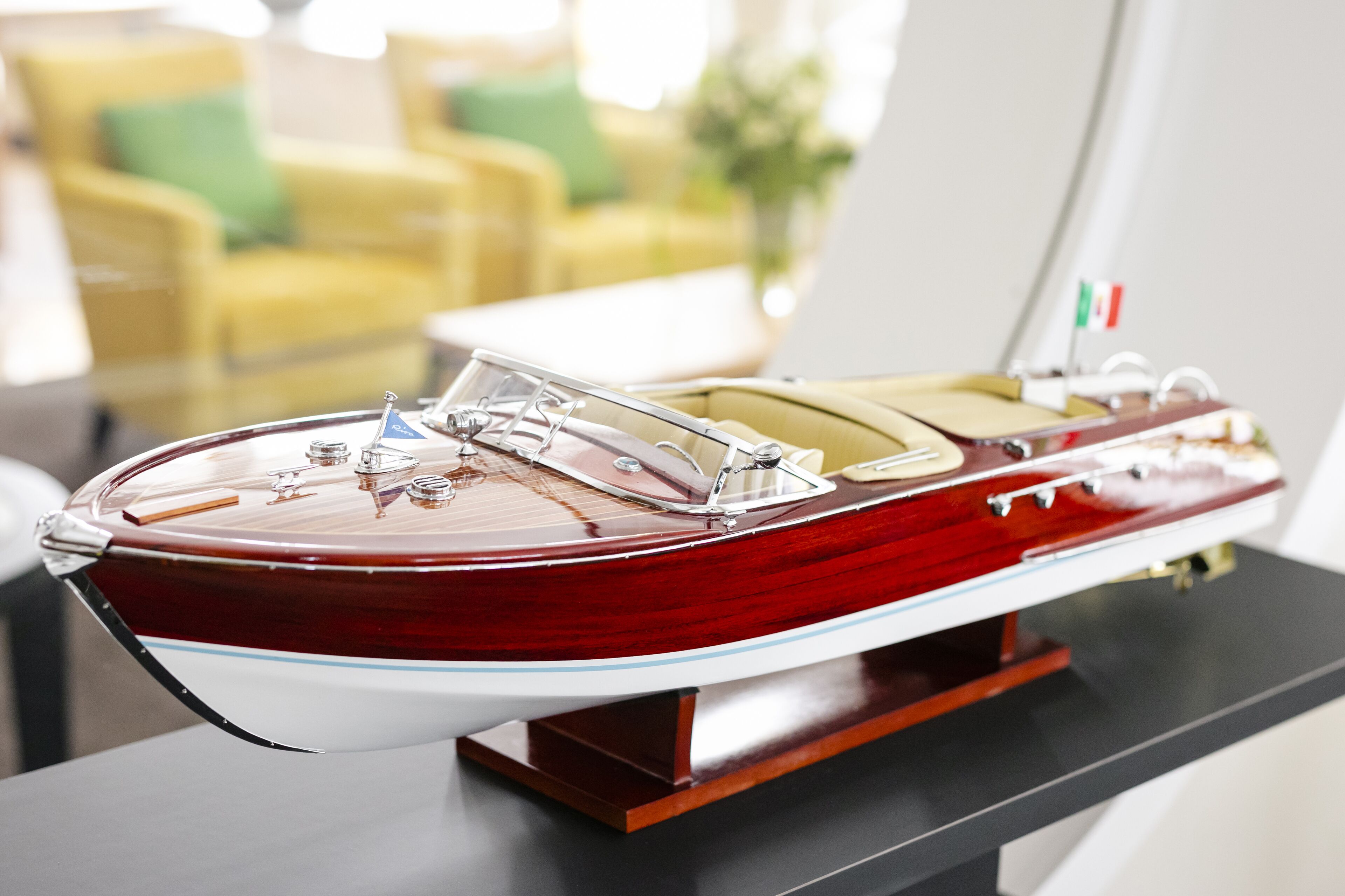 2 restaurants, breakfast, lunch, dinner served; regional cuisine