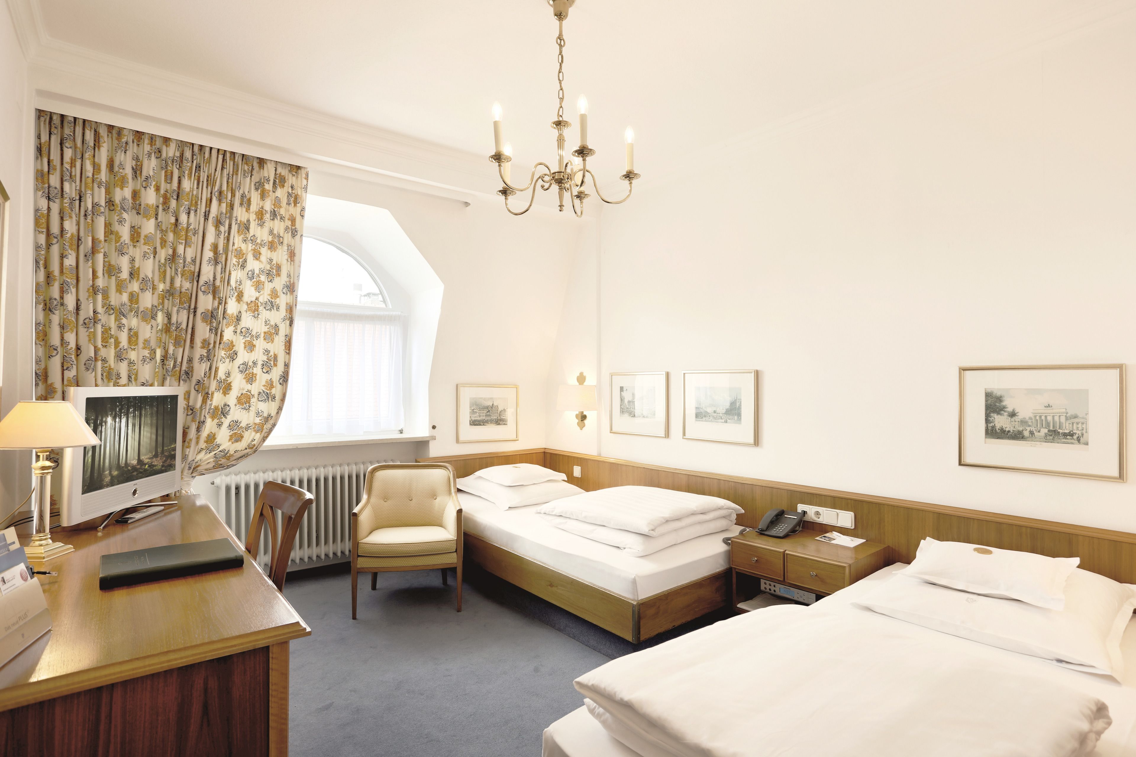 hypo-allergenic bedding, minibar, in-room safe, desk