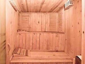 Sauna - The Chevron Orchards (Bengaluru)