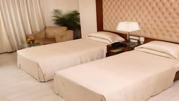 Executive Double or Twin Room | Minibar, in-room safe, individually decorated, individually furnished