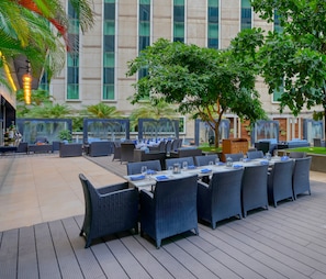 2 restaurants servant le petit déjeuner, spécialités Cuisine au barbecue