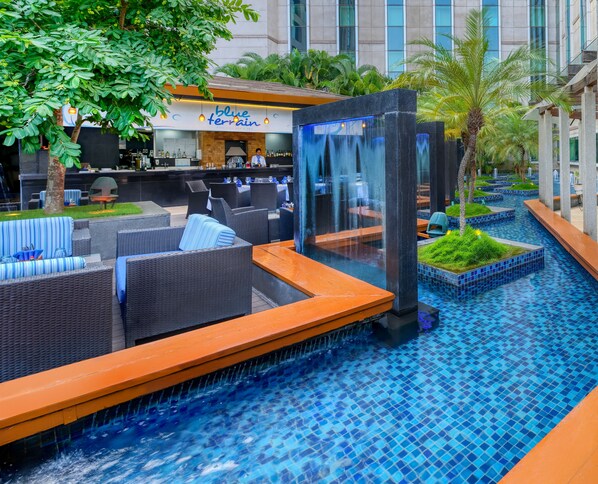 2 Restaurants, Frühstück, Mittagessen, Abendessen, Gegrilltes