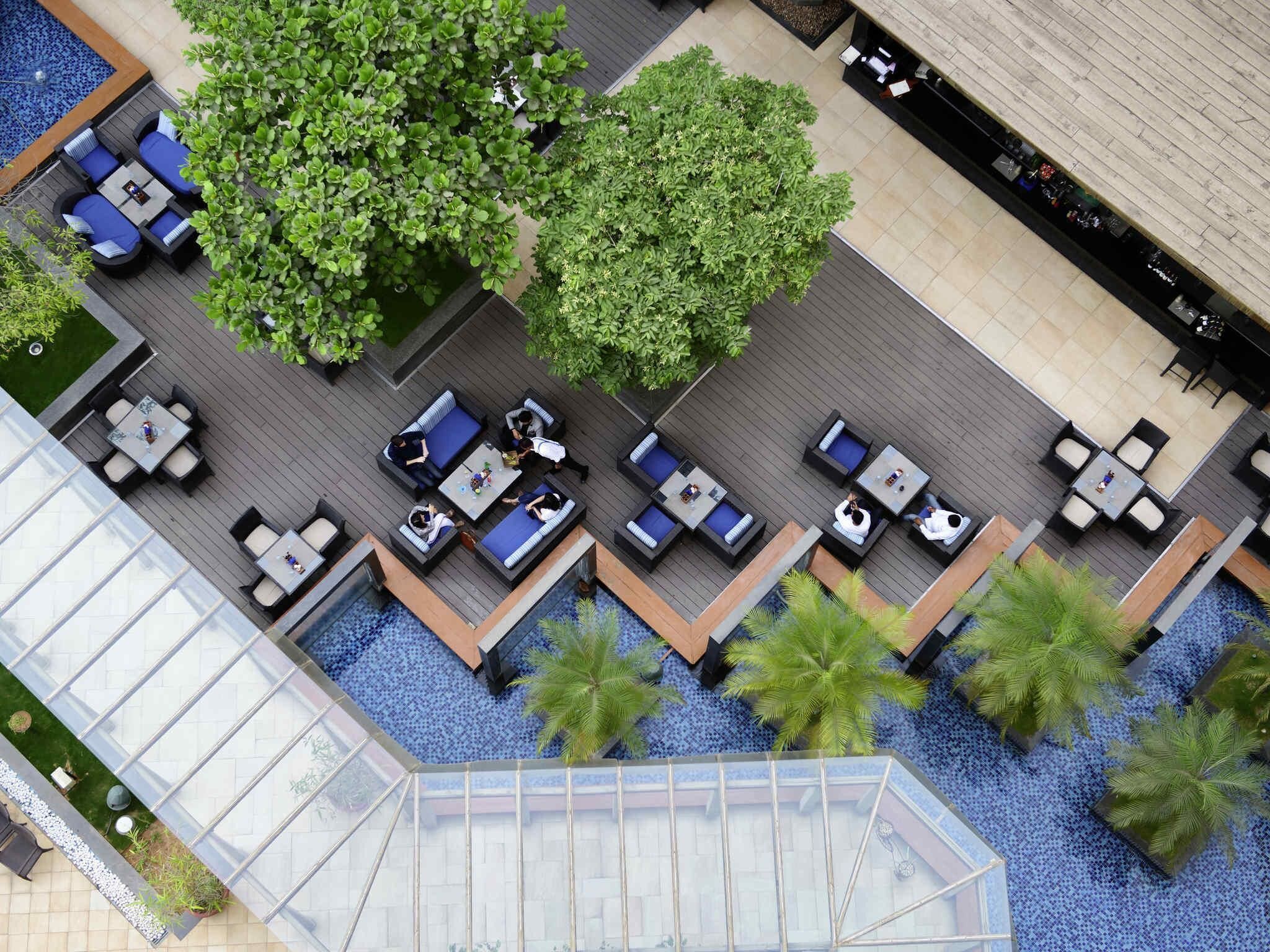 2 bar/ruang istirahat, ruang istirahat di lobi 