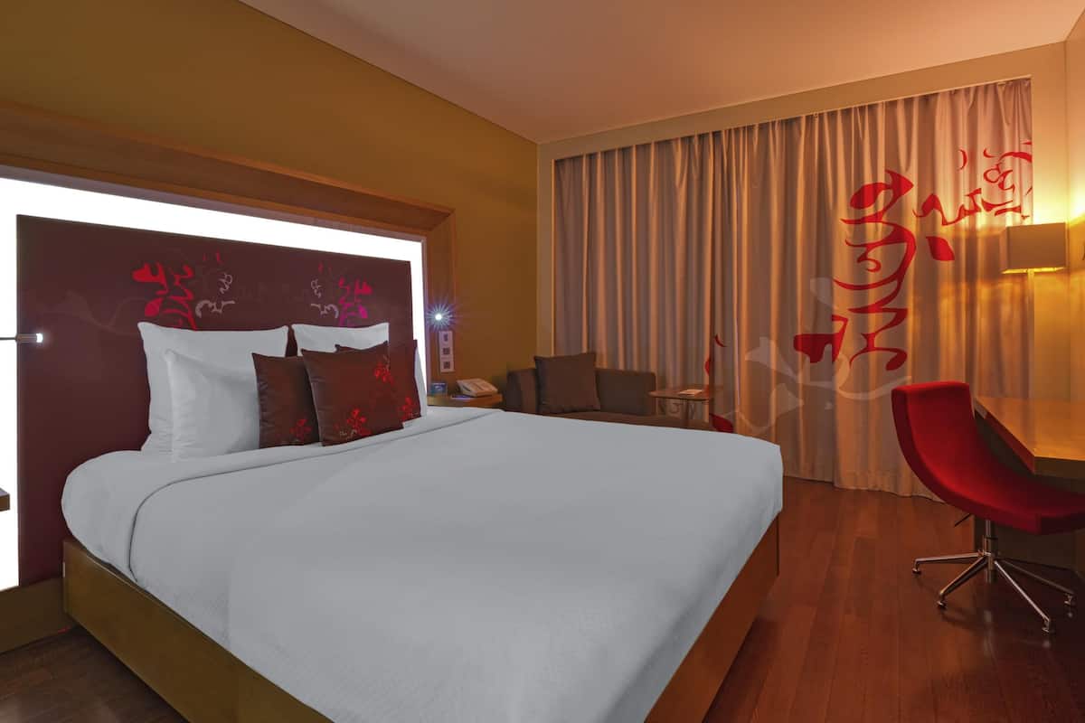 1 Schlafzimmer, hochwertige Bettwaren, Daunenbettdecken, Minibar