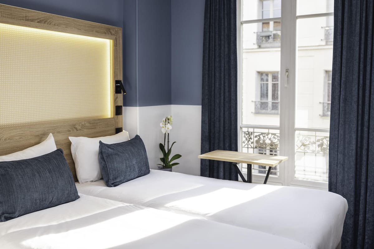 1 bedroom, premium bedding, pillow-top beds, desk