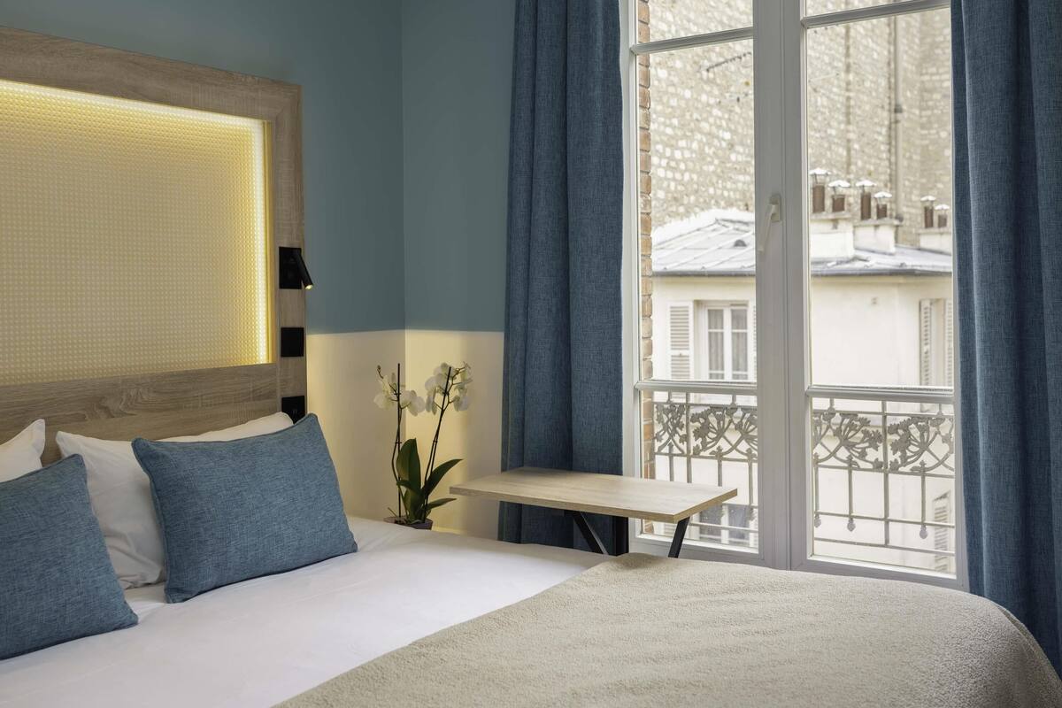 Literie de qualité supérieure, surmatelas, bureau, chambres insonorisées