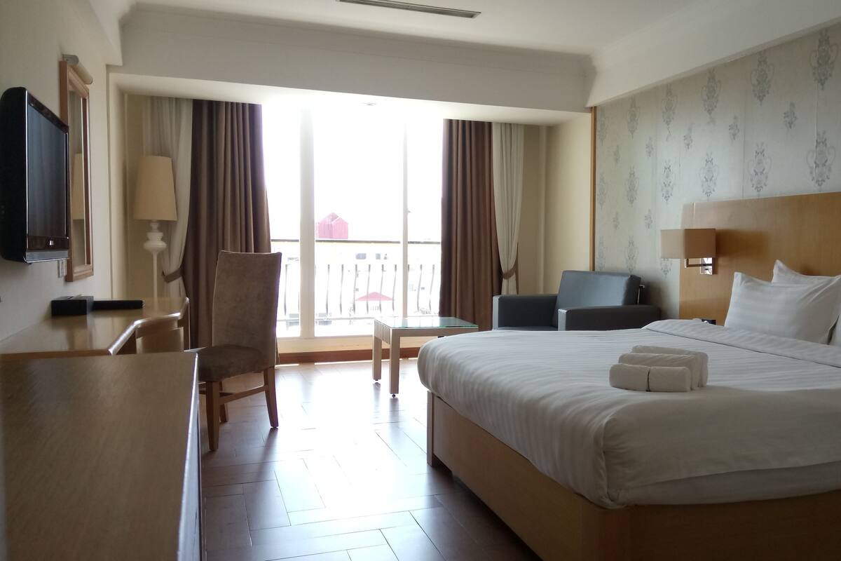 Business Double Room, 1 King Bed, Ensuite, City View | View from room