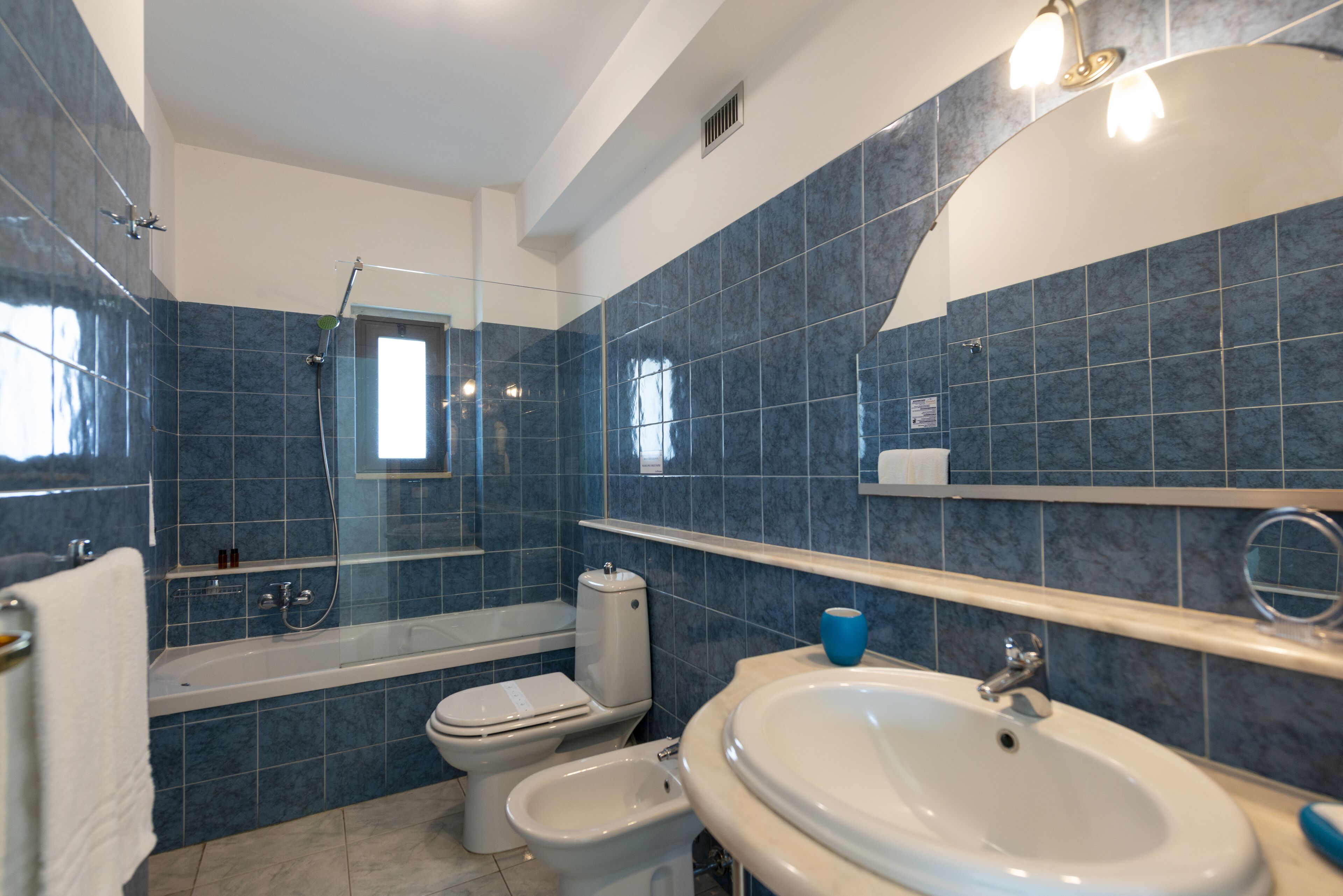 deep-soaking bathtub