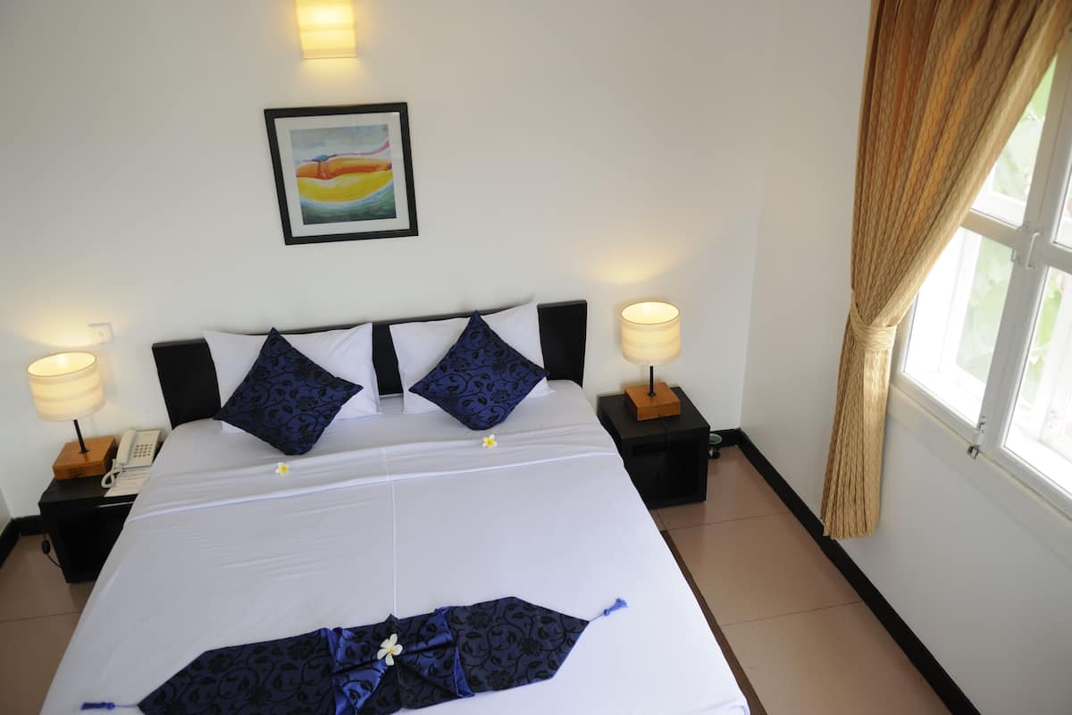 Superior Double Room, 1 King Bed | Premium bedding, pillowtop beds, minibar, in-room safe