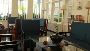 Check-in/check-out kiosk - Amber Angkor Villa Hotel & Spa (Siem Reap)