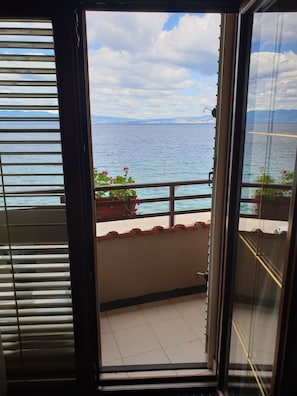 Quarto casal, sacada, vista para o mar | Vista do quarto