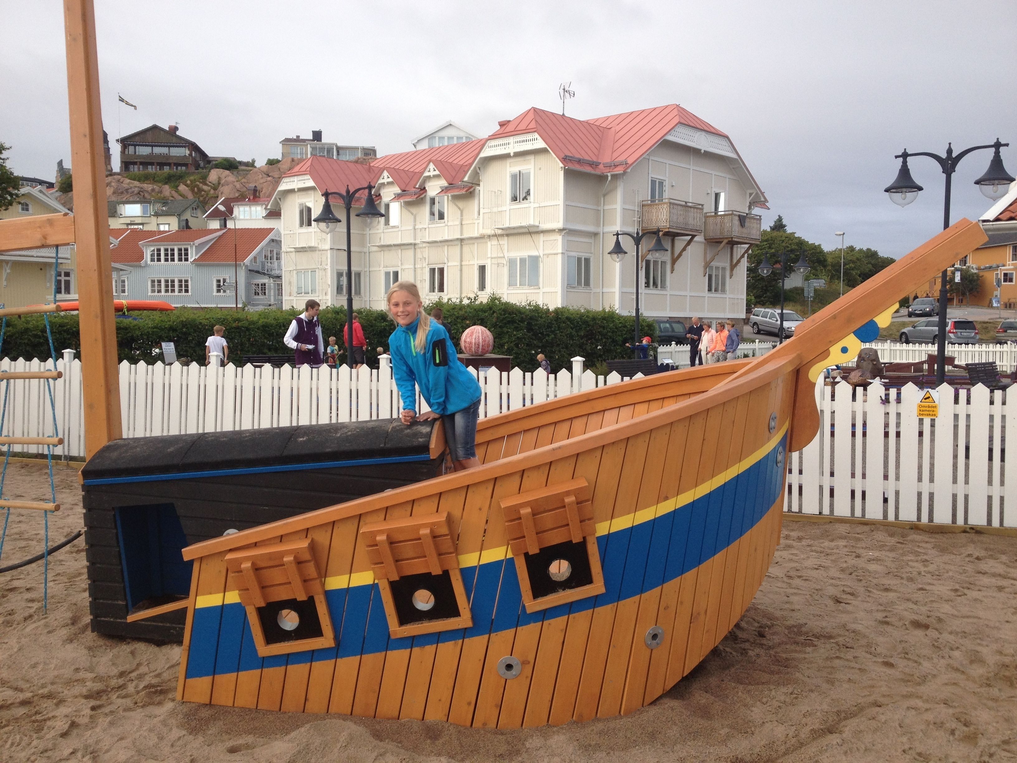 children’s play area – outdoor