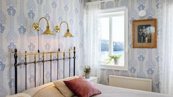Double Room, Double Bed 140 cm, Sea View | Individuell inredning, unika möbler, strykjÀrn/strykbrÀda och barnsÀngar