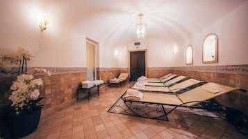 Soins corporels, massages aux pierres chaudes