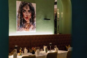Restaurant - Hotel Reine Victoria (St. Moritz)