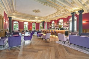 Cocktail bar - Hotel Reine Victoria (St. Moritz)