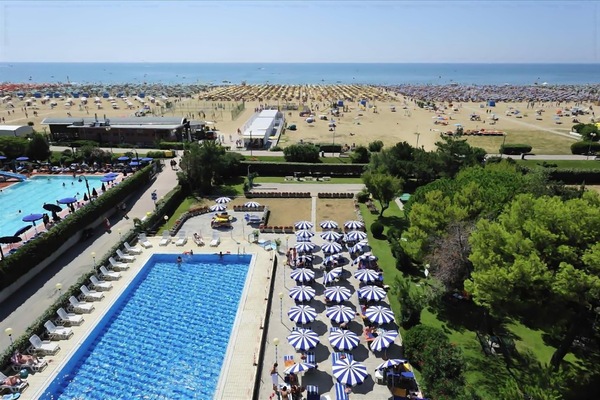 Private beach, sun loungers, beach umbrellas