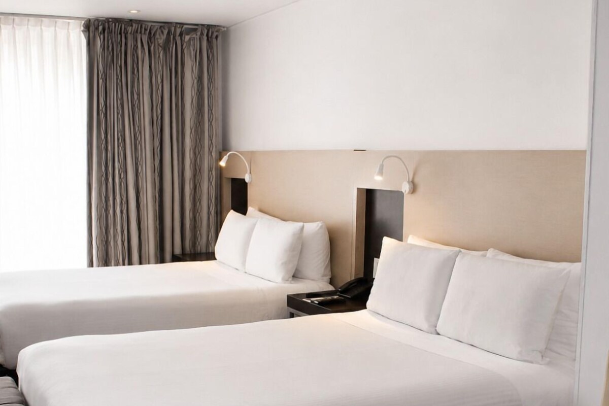 Junior Room (Family) | Premium bedding, down comforters, pillowtop beds, desk