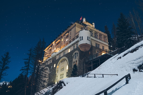 Fassade der Unterkunft – Abend/Nacht