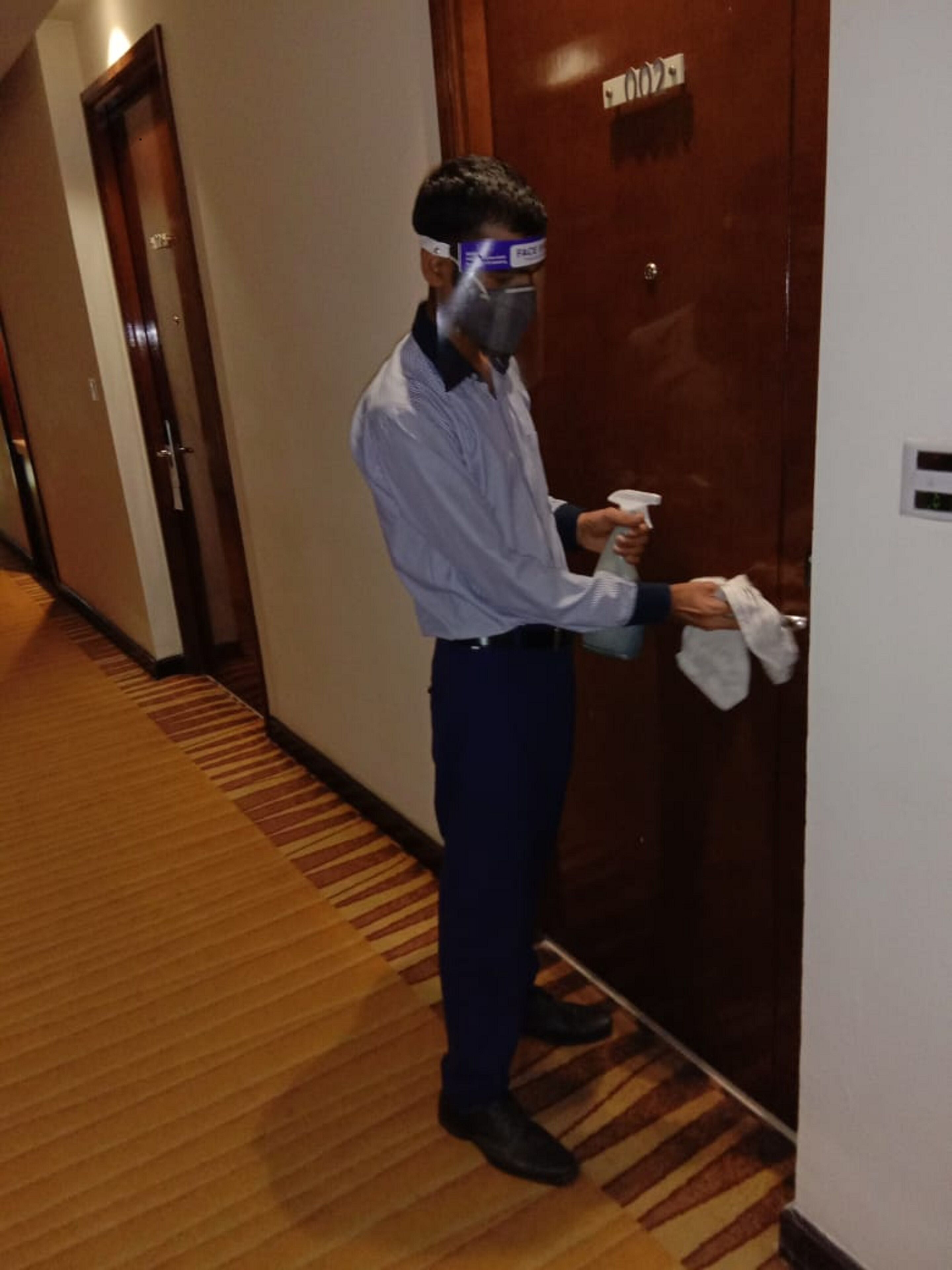 superior room | living area | lcd tv