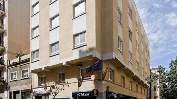 Fachada de la propiedad