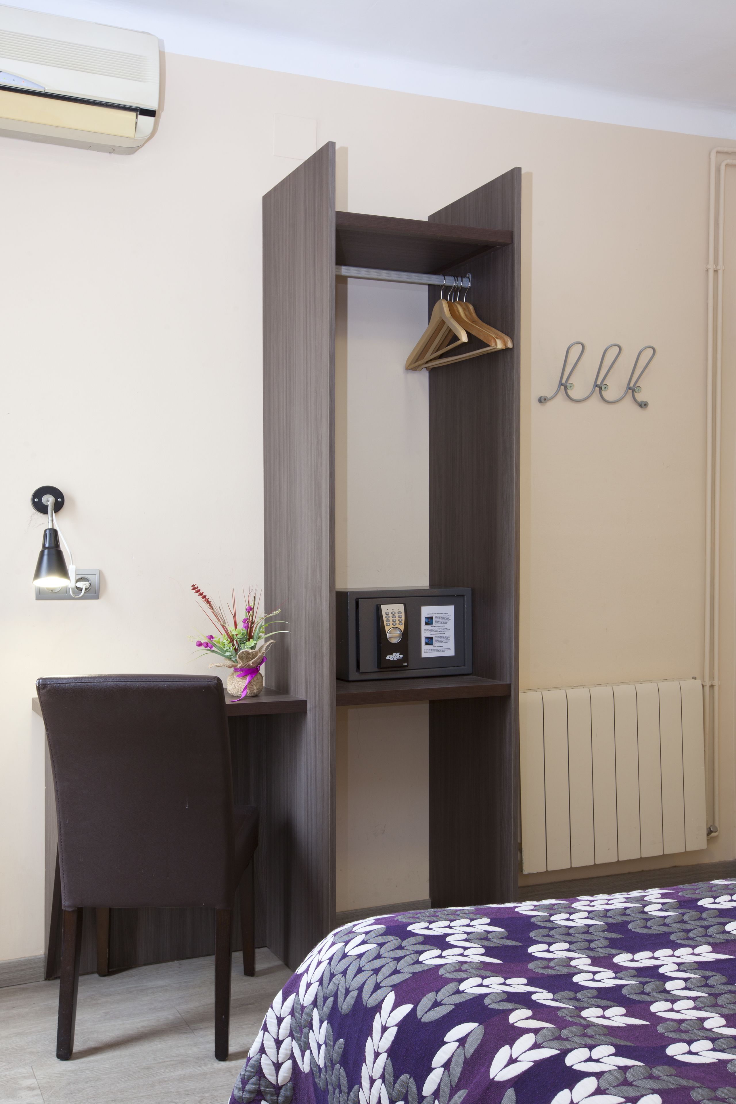 Photo - Hostal Barcelona