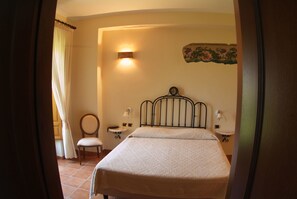 Select Comfort beds, minibar, in-room safe, iron/ironing board