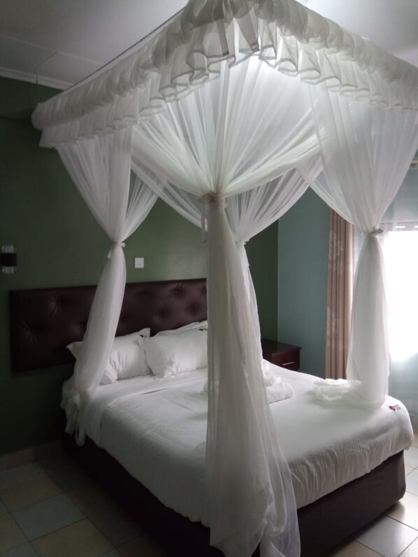 Superior Room | Desk, blackout drapes, free WiFi, bed sheets - Jimlizer Hotel (Nairobi)