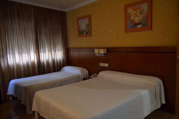 Double or Twin Room | In-room safe, desk, iron/ironing board, free WiFi