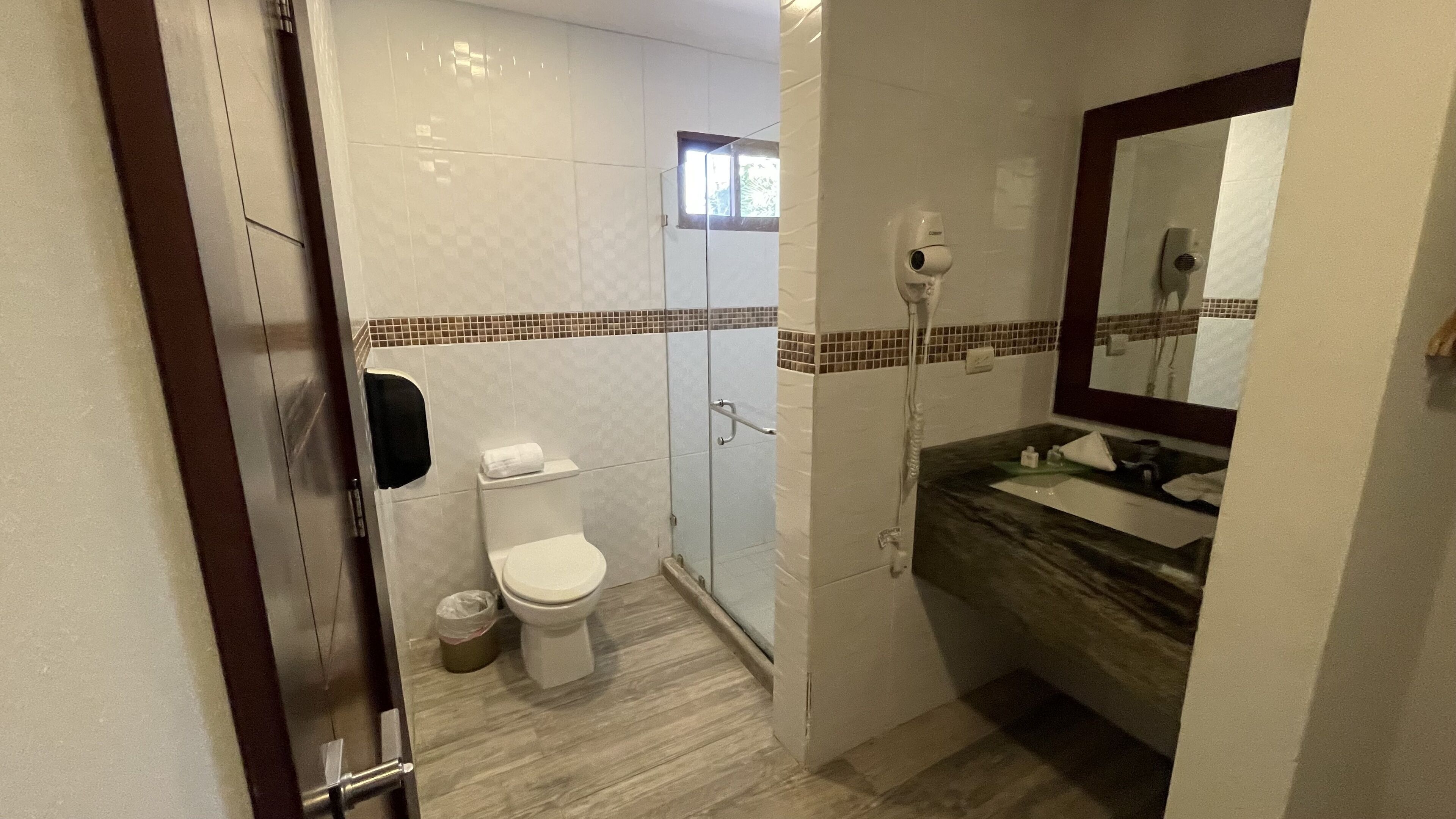 family suite, 2 bedrooms, kitchen, garden area | bathroom | shower, free toiletries, hair dryer, towels