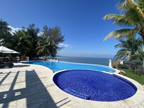 2 outdoor pools, pool umbrellas - Paraiso Rainforest and Beach Hotel (Omoa)