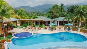 2 outdoor pools, pool umbrellas - Paraiso Rainforest and Beach Hotel (Omoa)
