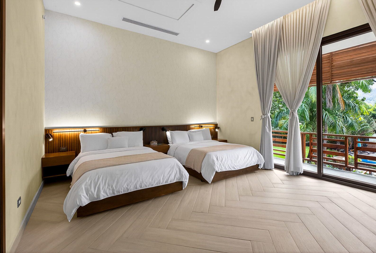 Junior Suite | Premium bedding, in-room safe, individually decorated