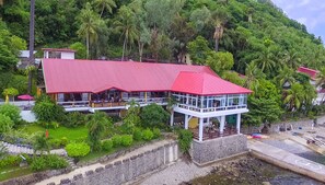 Frukost, lunch och middag serveras