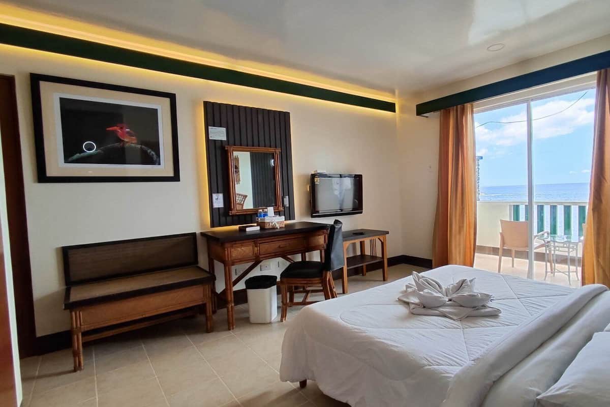 Terrace Hotel - Sea View | Pillowtop beds, in-room safe, individually furnished, desk