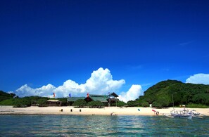在附近的私人海滩、海滩遮阳伞、沙滩毛巾、水肺潜水