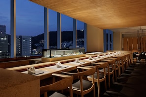 2 restaurants; lunch and dinner served - Sheraton Grand Hiroshima Hotel (Hiroshima)