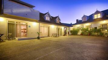 1 bedroom, pillow-top beds, free WiFi, bed sheets