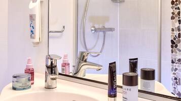 Douche de la salle de bain
