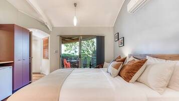 Soundproofing, iron/ironing board, free WiFi, bed sheets