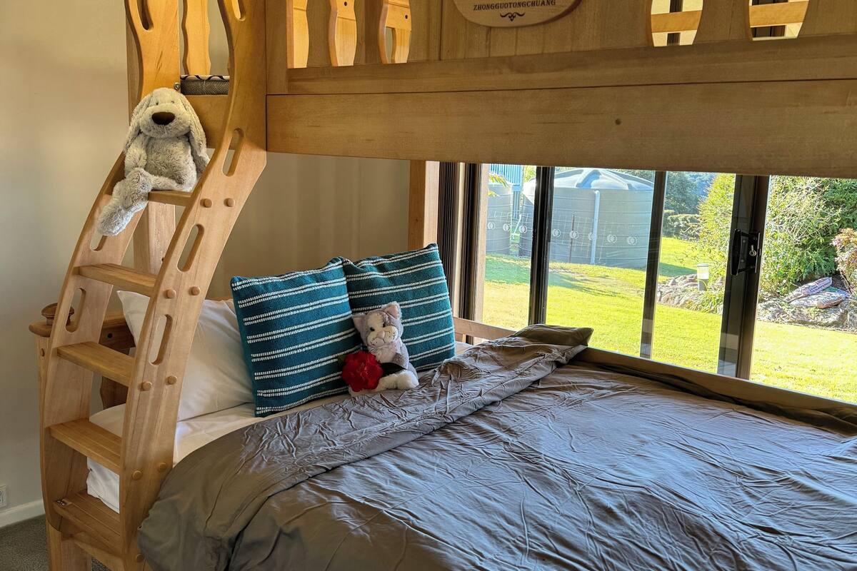 house, mountain view, ground floor | soundproofing, iron/ironing board, free wifi, bed sheets