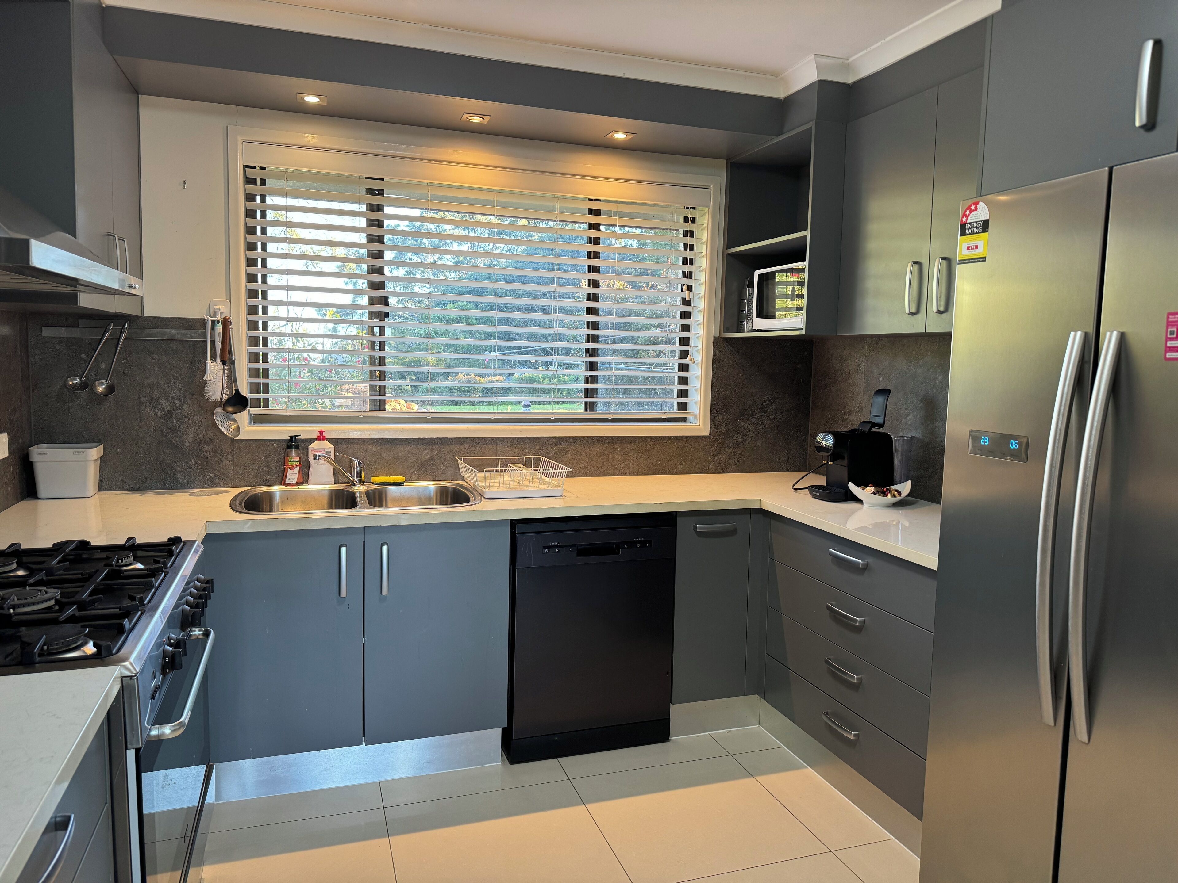 house, mountain view, ground floor | private kitchen | fridge, microwave, oven, stovetop