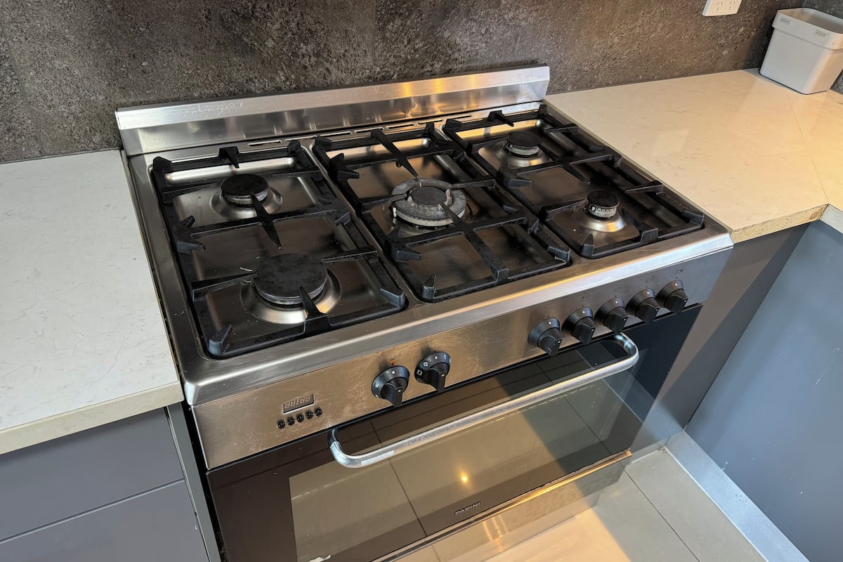 house, mountain view, ground floor | private kitchen | fridge, microwave, oven, stovetop