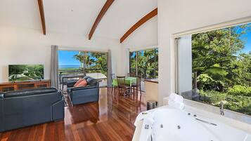 Penthouse, 2 Bedrooms, Mountain View