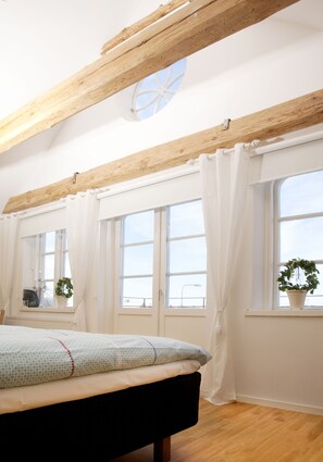 Egyptian cotton sheets, premium bedding, down comforters, pillowtop beds - Annas Hotell (Kristianstad)
